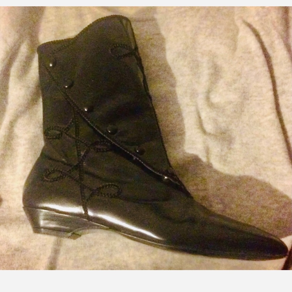 Susan Bennis Black Ankle Flat Boots 8.5B run Small Original Owner